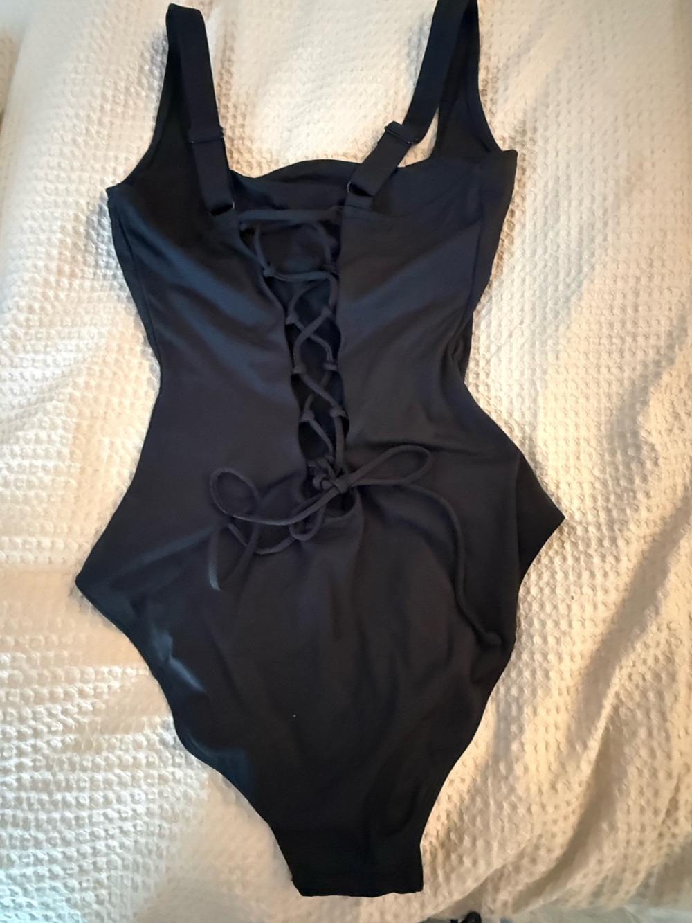 TA3 Squarey One-Piece Swimsuit - Picture 7 of 7